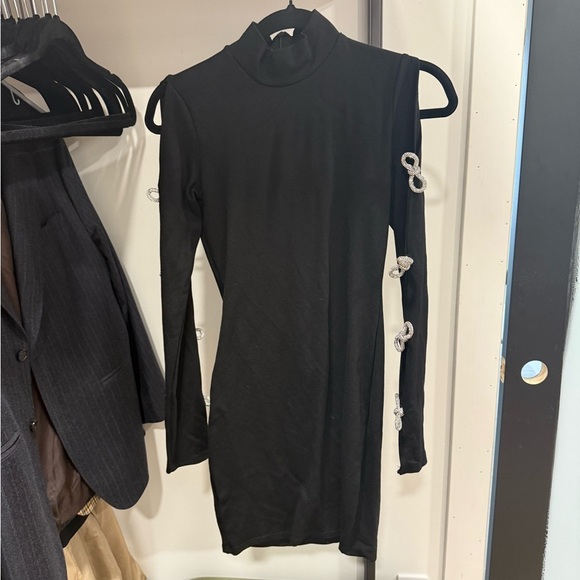 Dresses & Skirts - Elegant Black Long-Sleeve Dress with Embellishments